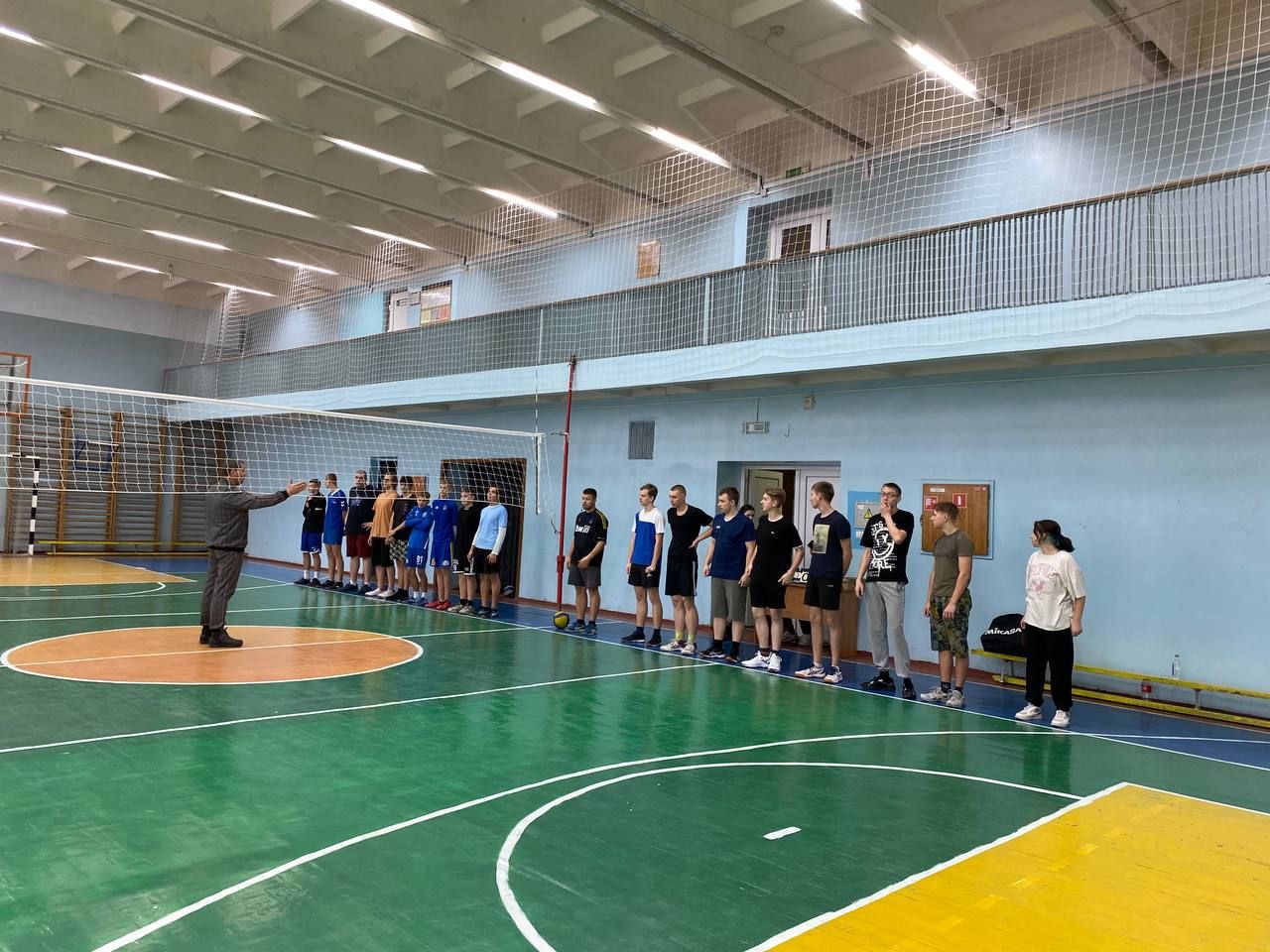 Товарищеская встреча по волейболу среди юношей в филиале БНТУ «МГТК»
